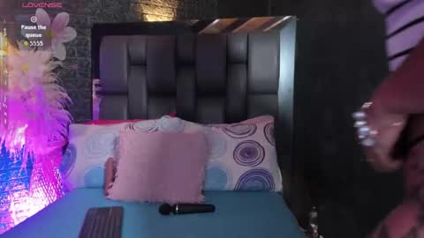 Nahomi  online show from February 26, 10:29 am