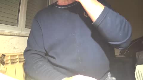 astelover online show from December 31, 9:28 pm