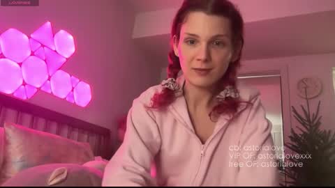 AstoriaLove online show from December 19, 2:51 am