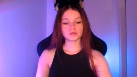 astradream_ online show from October 3, 6:05 pm