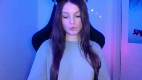 astradream_ online show from February 16, 10:52 pm