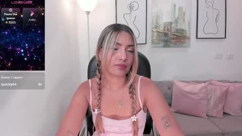 asura_love online show from May 7, 1:51 pm