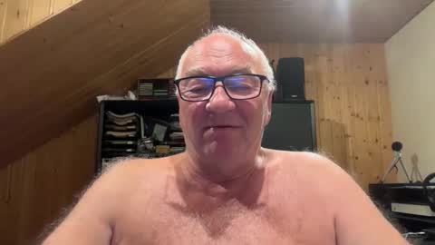 asusandy online show from September 24, 11:22 pm