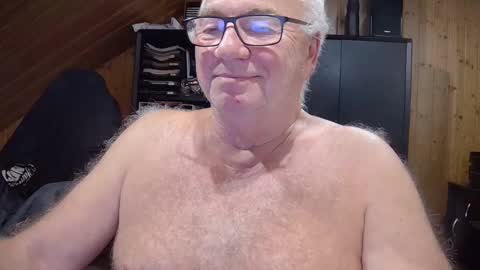 asusandy online show from October 15, 10:32 pm