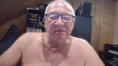 asusandy online show from November 4, 11:39 pm