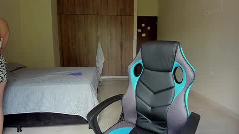 atenas online show from February 19, 7:16 pm