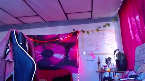 Atenea online show from December 15, 12:56 pm