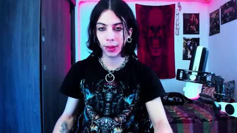 athenauwu online show from December 5, 6:34 am