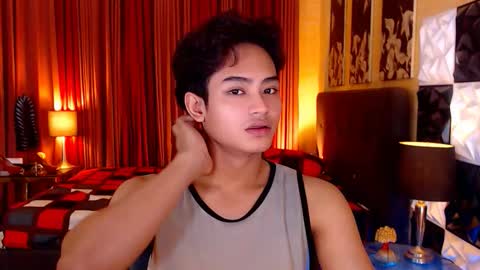 athisamoore online show from November 6, 6:33 pm