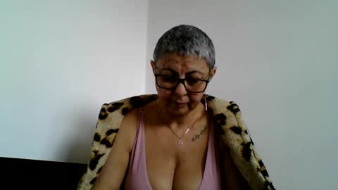 atikaarea online show from February 7, 9:05 am