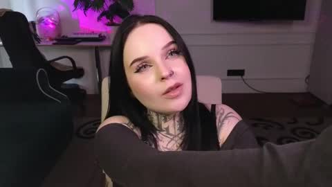 online every day between 10am-23pm online show from April 13, 7:56 am