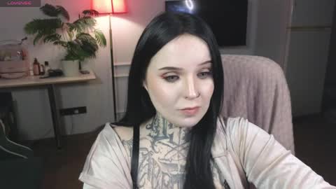 online every day between 10am-23pm online show from May 23, 9:44 pm