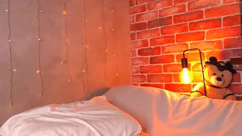 Sarah Doll online show from October 28, 12:11 am