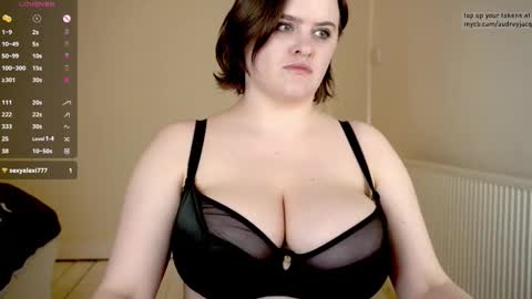 Audrey Jacq online show from March 3, 9:11 pm