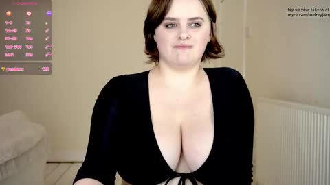 Audrey Jacq online show from October 22, 3:46 pm