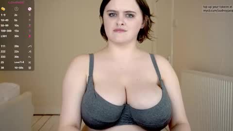 Audrey Jacq online show from October 14, 3:15 pm