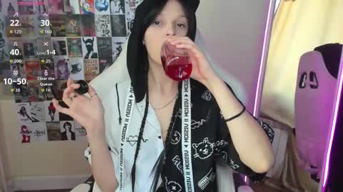 Audrey online show from October 14, 9:56 am