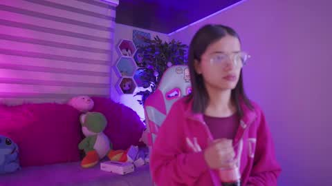 aura_rouss online show from December 3, 12:53 am