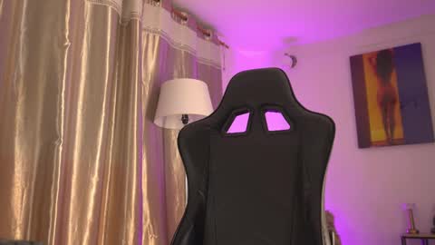 Snapshot of aura_sensual chatting on March 12, 1:36 am        . online show from March 12, 1:36 am