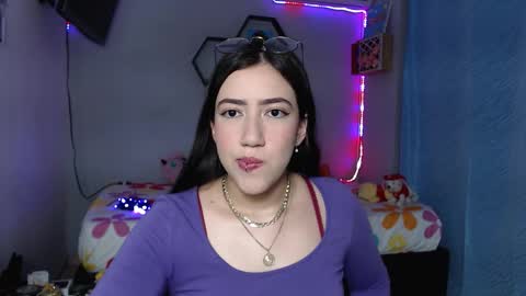 Snapshot of aurora_shy_ chatting on September 12, 10:39 am Aurora  online show from September 12, 10:39 am