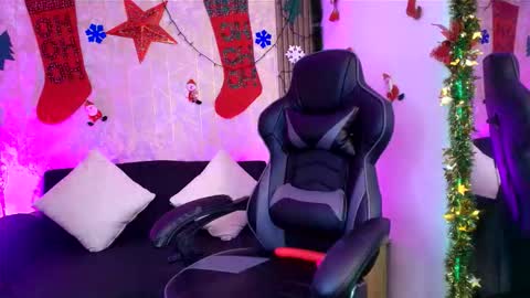 Aurora online show from December 21, 2:40 am