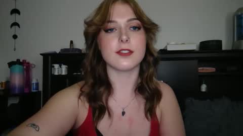 auroralightz1 online show from November 16, 6:37 am