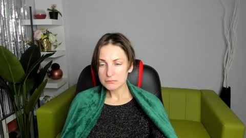 Aurora online show from January 19, 12:06 am