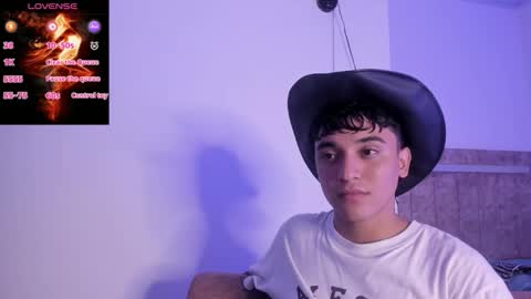 Snapshot of austin_cardieff_ chatting on October 3, 3:15 am Austin online show from October 3, 3:15 am