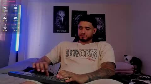 AustinTorres  online show from October 27, 8:53 pm