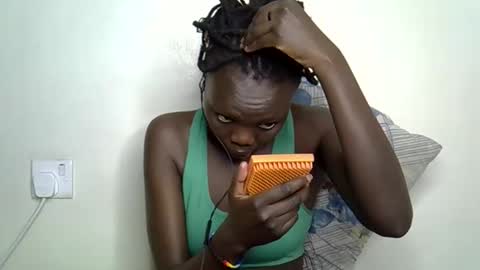 autumnbeagle online show from November 2, 10:48 am