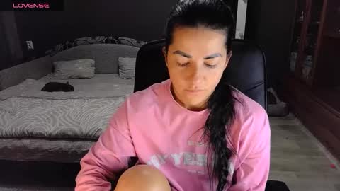 Ava online show from December 17, 12:45 pm