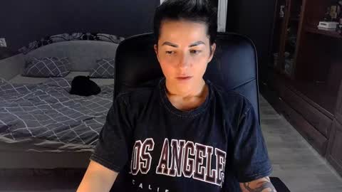 Ava online show from January 21, 1:43 pm