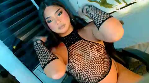 Ava online show from June 15, 5:49 pm