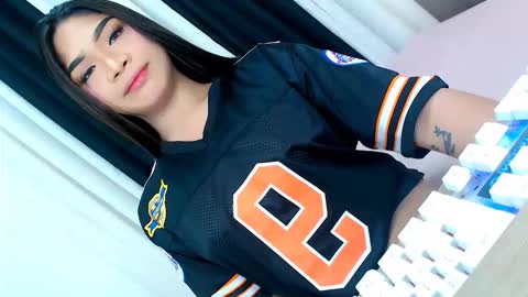 Ava online show from November 18, 5:43 am