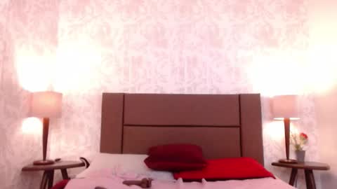 Ava  online show from February 18, 7:35 pm