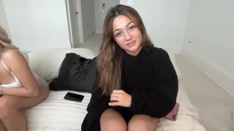 avaowenss online show from September 27, 5:43 pm