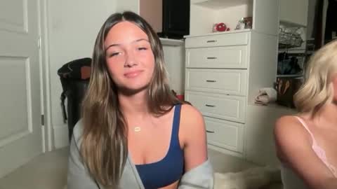 avaowenss online show from November 25, 5:28 am