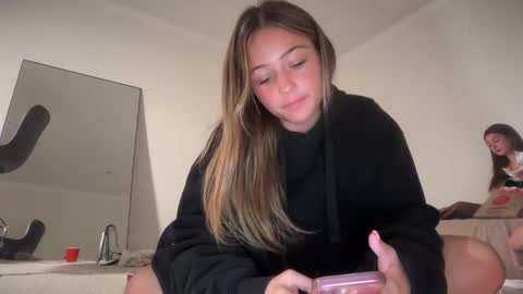 avaowenss online show from September 19, 11:51 pm