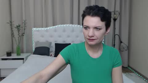 avasaturnian online show from February 1, 8:00 am