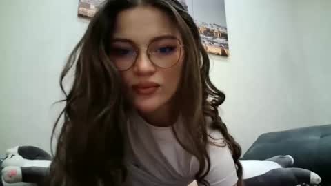 Aveline online show from March 5, 8:56 am