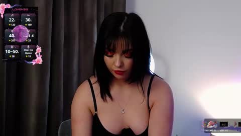 AveryWillow online show from March 11, 1:56 pm