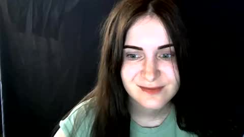 avialenne online show from May 28, 1:53 pm