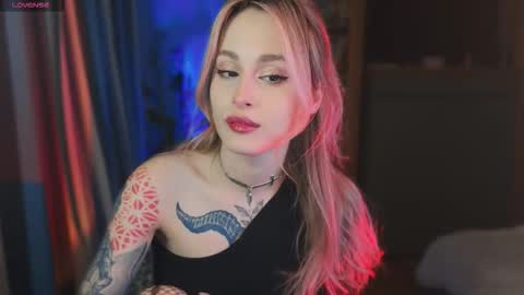 Aviva online show from February 1, 9:45 pm