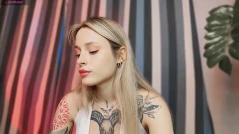 Aviva online show from December 15, 5:31 pm