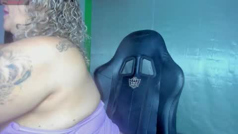 avril_jonson online show from March 27, 8:26 am