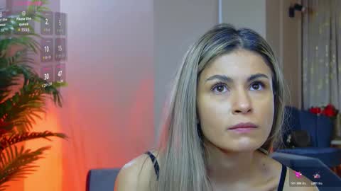 AVRILL CYRUX online show from December 17, 7:37 am