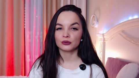 Avrora Inst online show from February 1, 9:45 pm