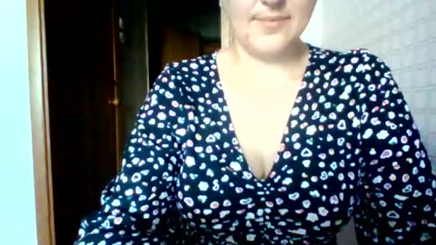awesomeladyy online show from August 1, 8:27 am
