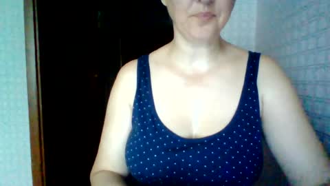 awesomeladyy online show from July 13, 5:00 am
