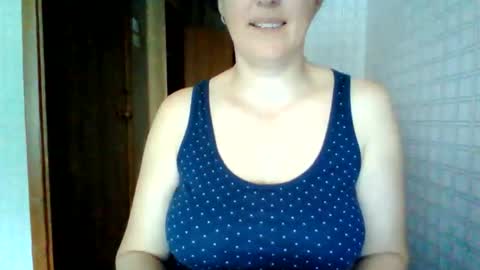 awesomeladyy online show from June 4, 12:11 pm